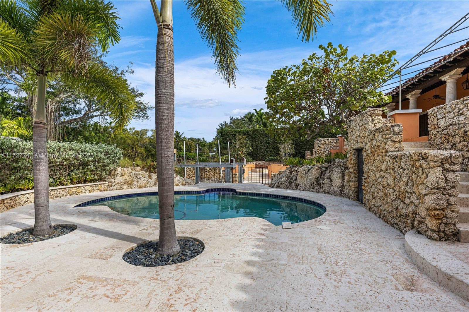 1181 S Alhambra Cir, Coral Gables FL 33146 — 40