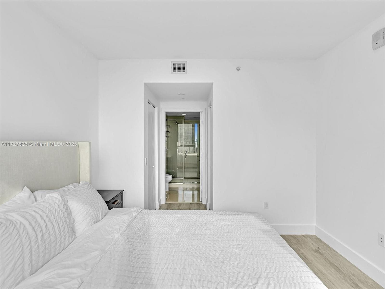 121 NE 34th St # 1005, Miami FL 33137 — 22