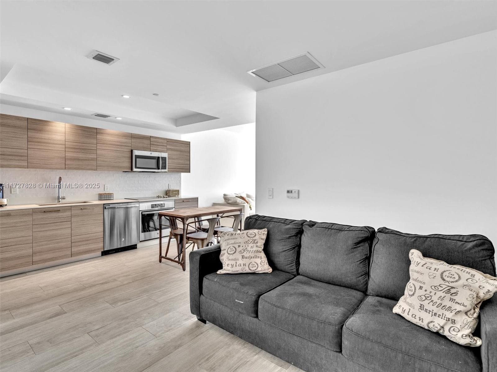 121 NE 34th St # 1005, Miami FL 33137 — 7