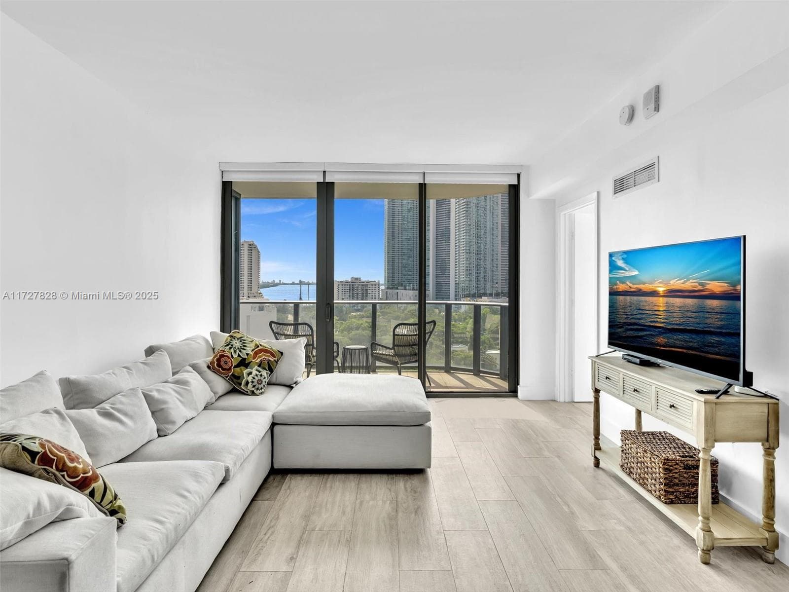121 NE 34th St # 1005, Miami FL 33137 — 9