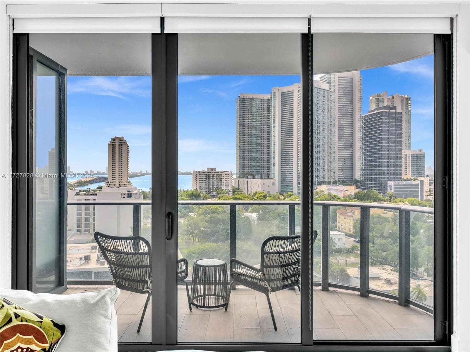121 NE 34th St # 1005, Miami FL 33137 — 11