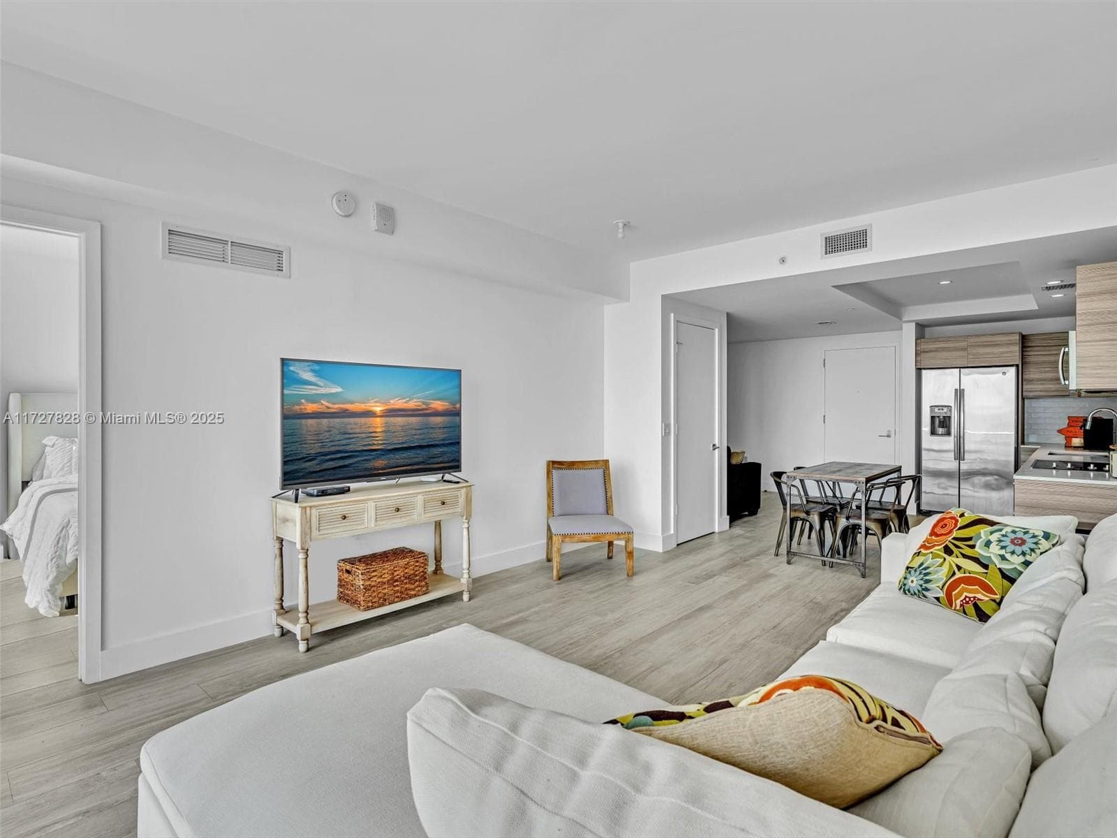 121 NE 34th St # 1005, Miami FL 33137 — 19