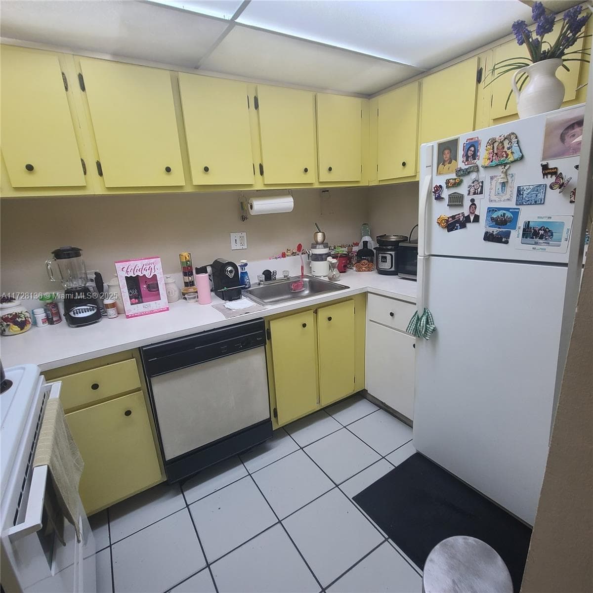 4803 NW 7th St # 14, Miami FL 33126 — 6