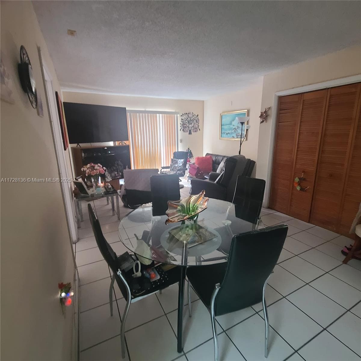 4803 NW 7th St # 14, Miami FL 33126 — 5