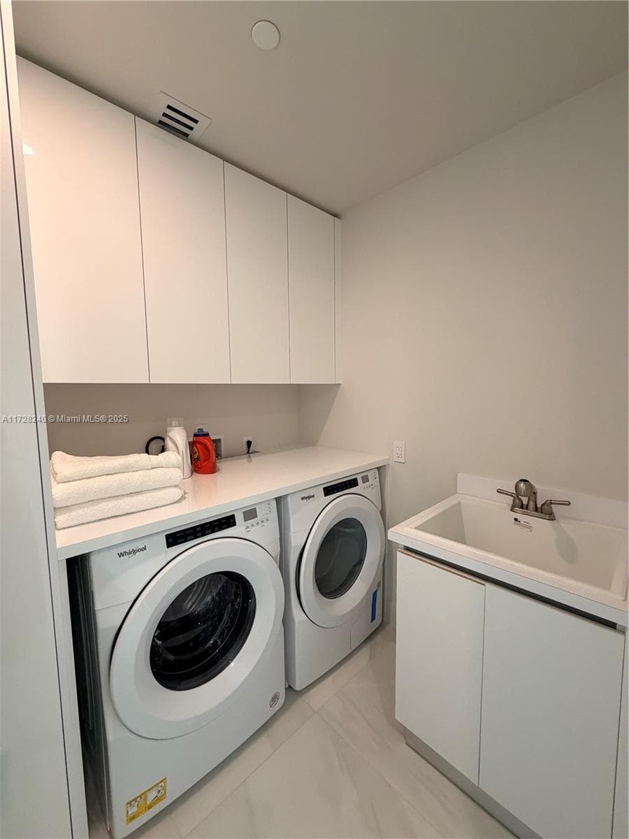 17550 Collins Ave # 601, Sunny Isles Beach FL 33160 — 22