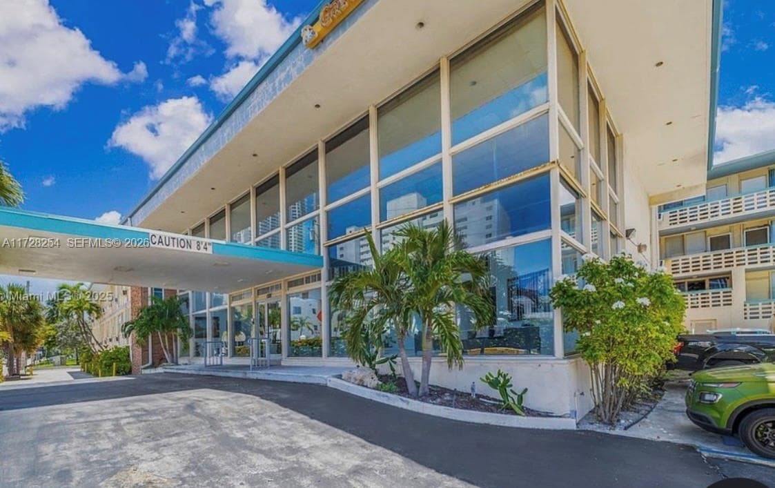 6484 Indian Creek Dr # 310, Miami Beach FL 33141 — 1