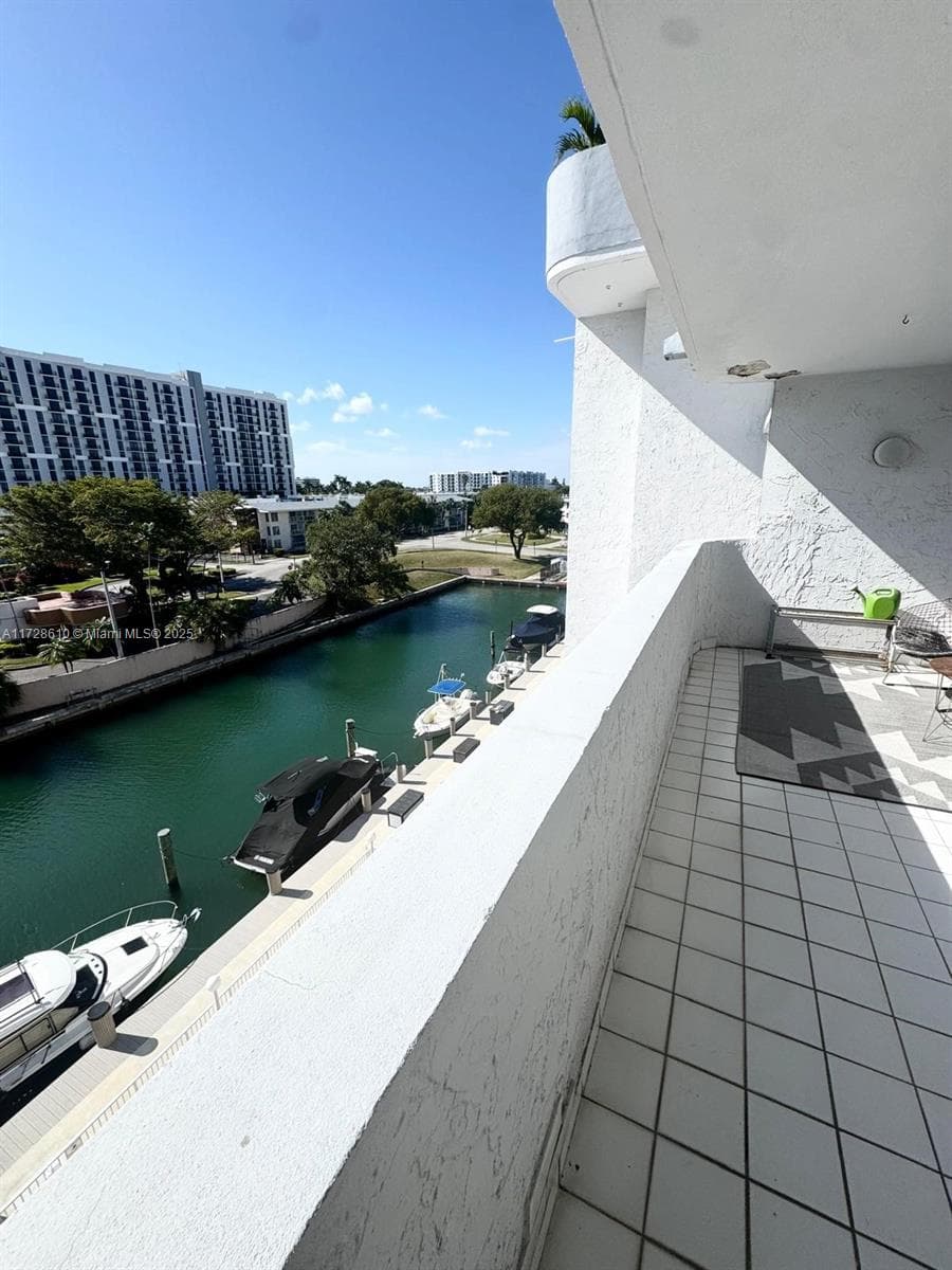 1650 NE 115th St # 506, Miami FL 33181 — 3