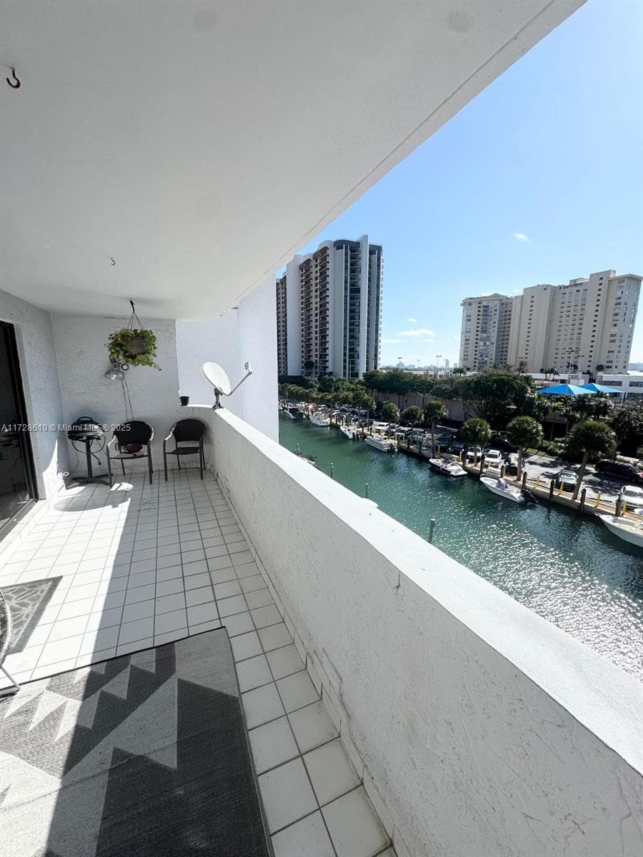1650 NE 115th St # 506, Miami FL 33181 — 1