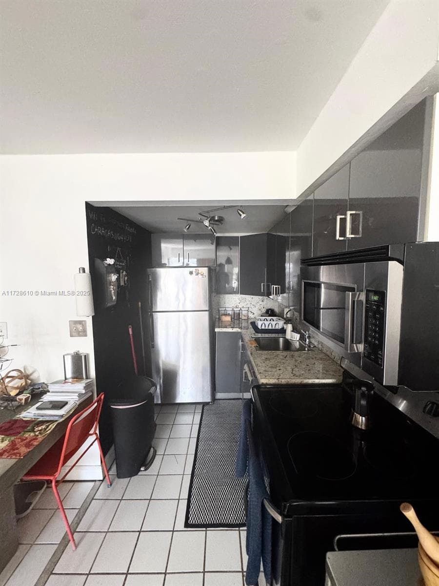 1650 NE 115th St # 506, Miami FL 33181 — 9