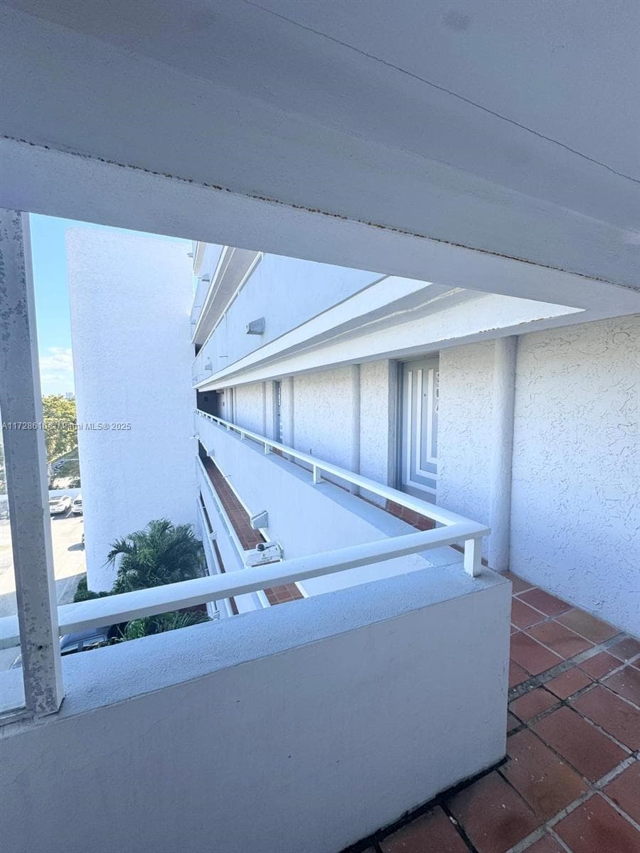 1650 NE 115th St # 506, Miami FL 33181 — 18