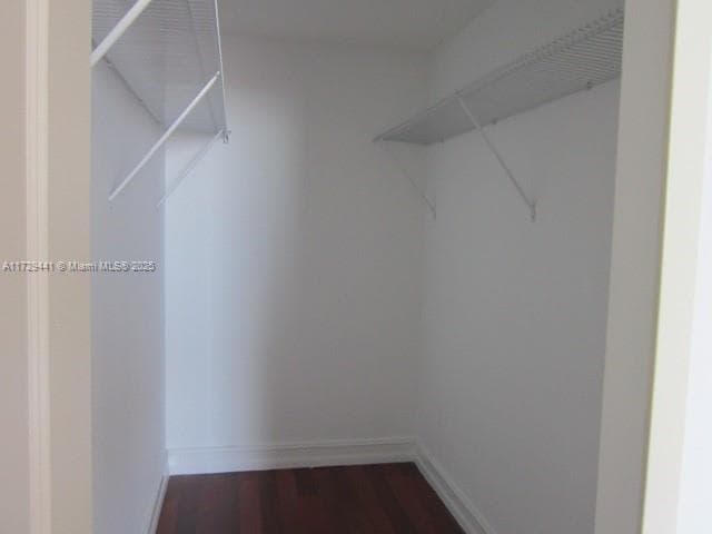 170 SE 14th St # 2306, Miami FL 33131 — 23
