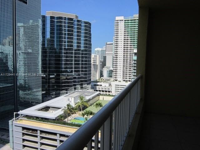 170 SE 14th St # 2306, Miami FL 33131 — 27