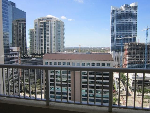 170 SE 14th St # 2306, Miami FL 33131 — 26