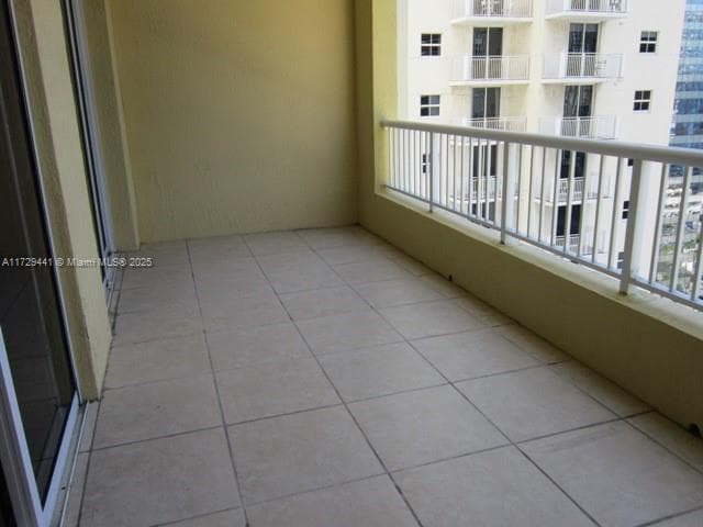 170 SE 14th St # 2306, Miami FL 33131 — 28