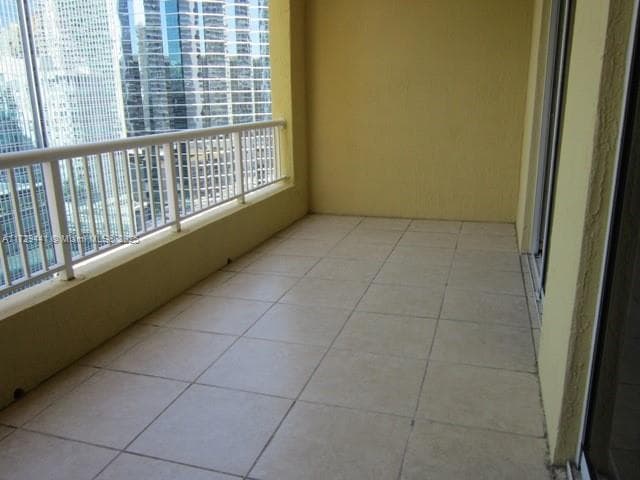 170 SE 14th St # 2306, Miami FL 33131 — 24