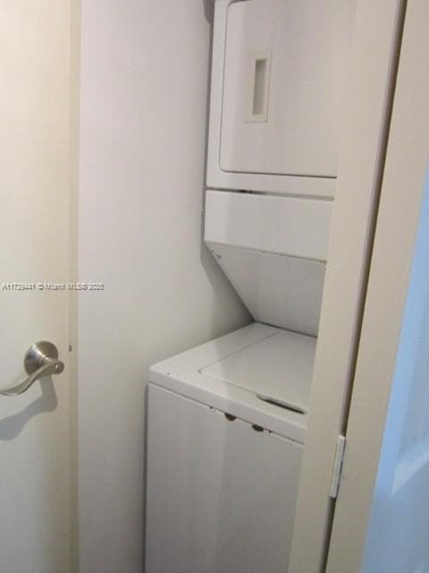 170 SE 14th St # 2306, Miami FL 33131 — 21