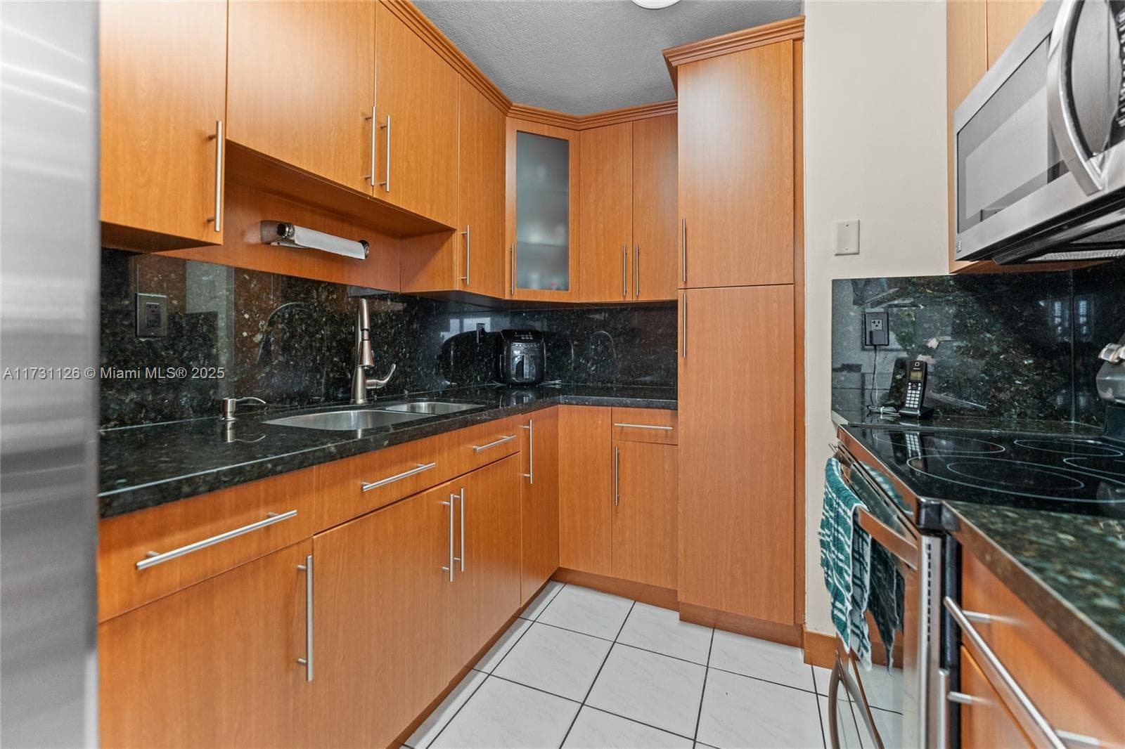 605 NW 72nd Ave # 406, Miami FL 33126 — 17