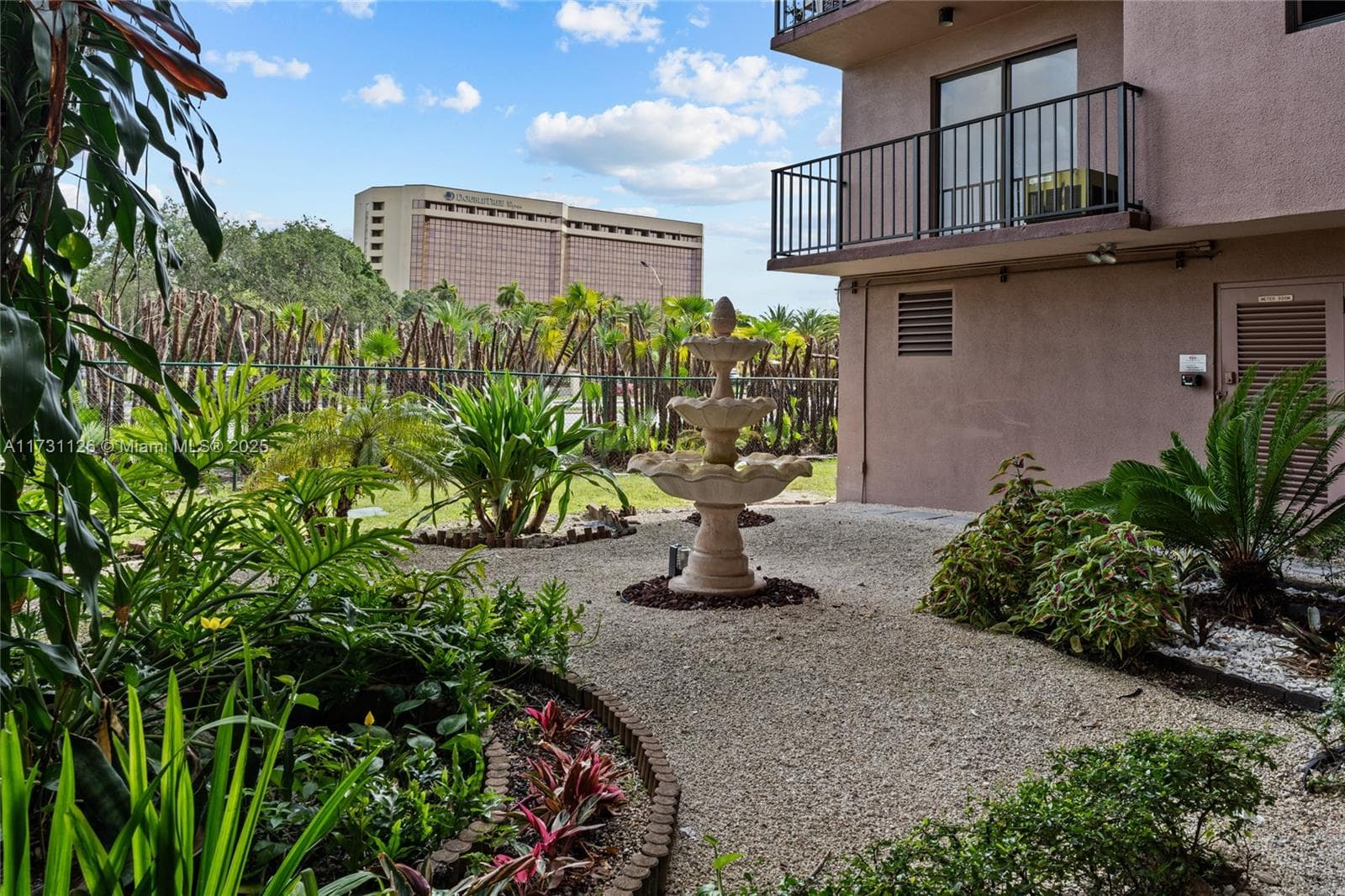 605 NW 72nd Ave # 406, Miami FL 33126 — 1