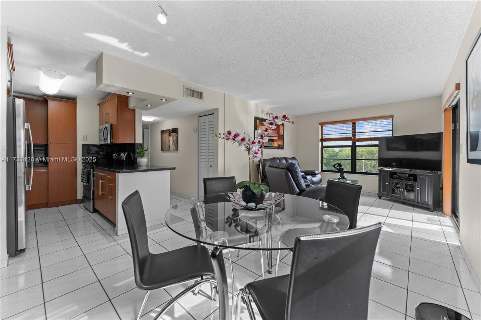 605 NW 72nd Ave # 406, Miami FL 33126 — 19