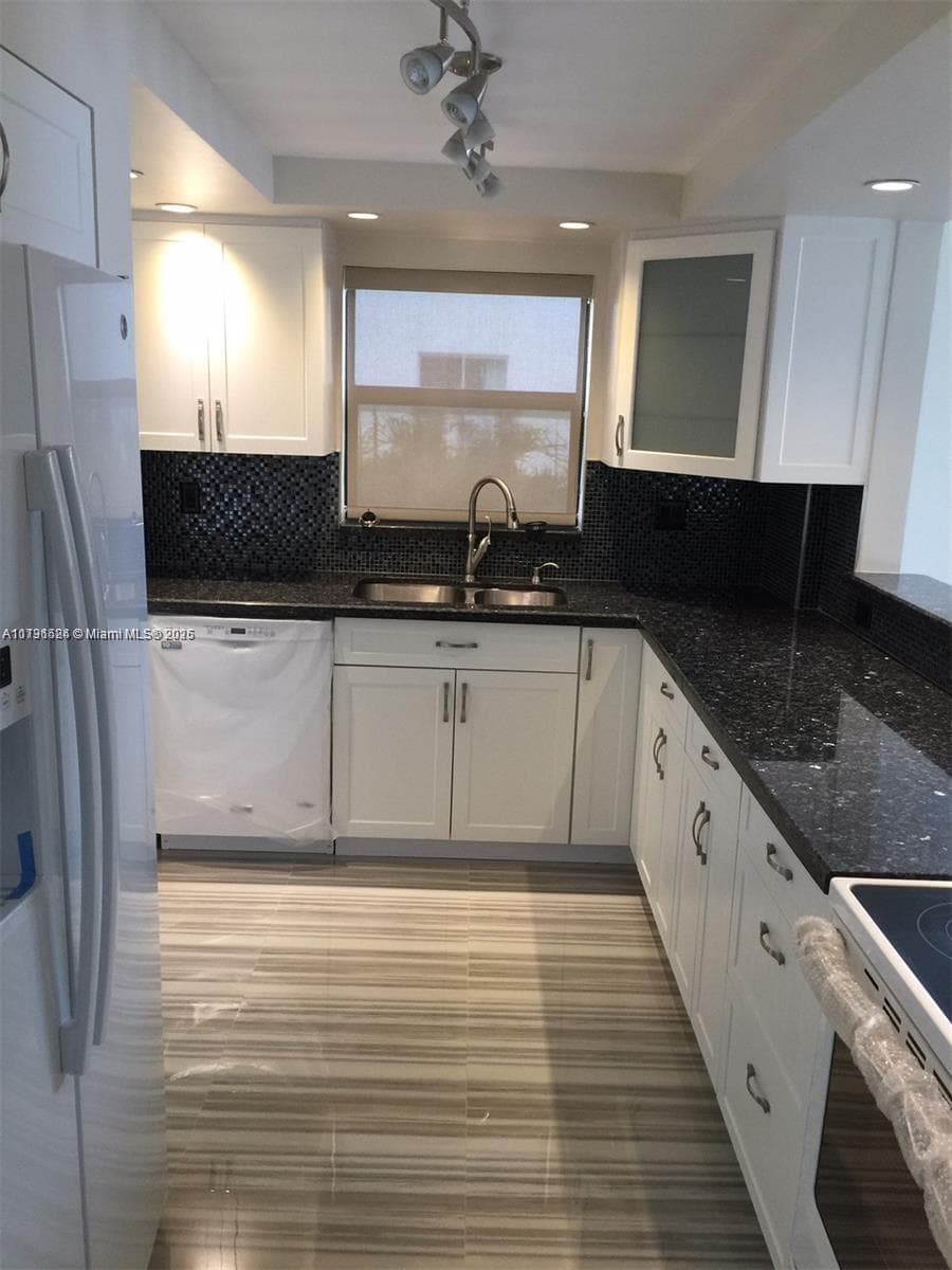 17878 N Bay Rd # 201, Sunny Isles Beach FL 33160 — 9