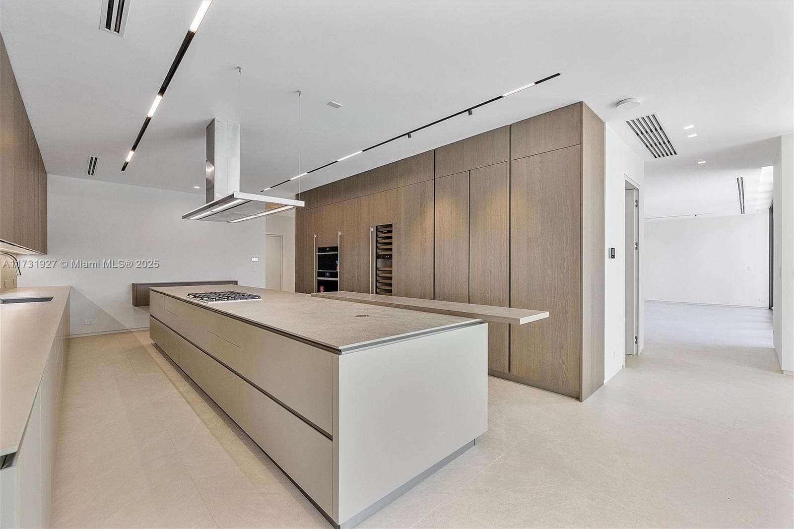 960 Mariner Dr, Key Biscayne FL 33149 — 23