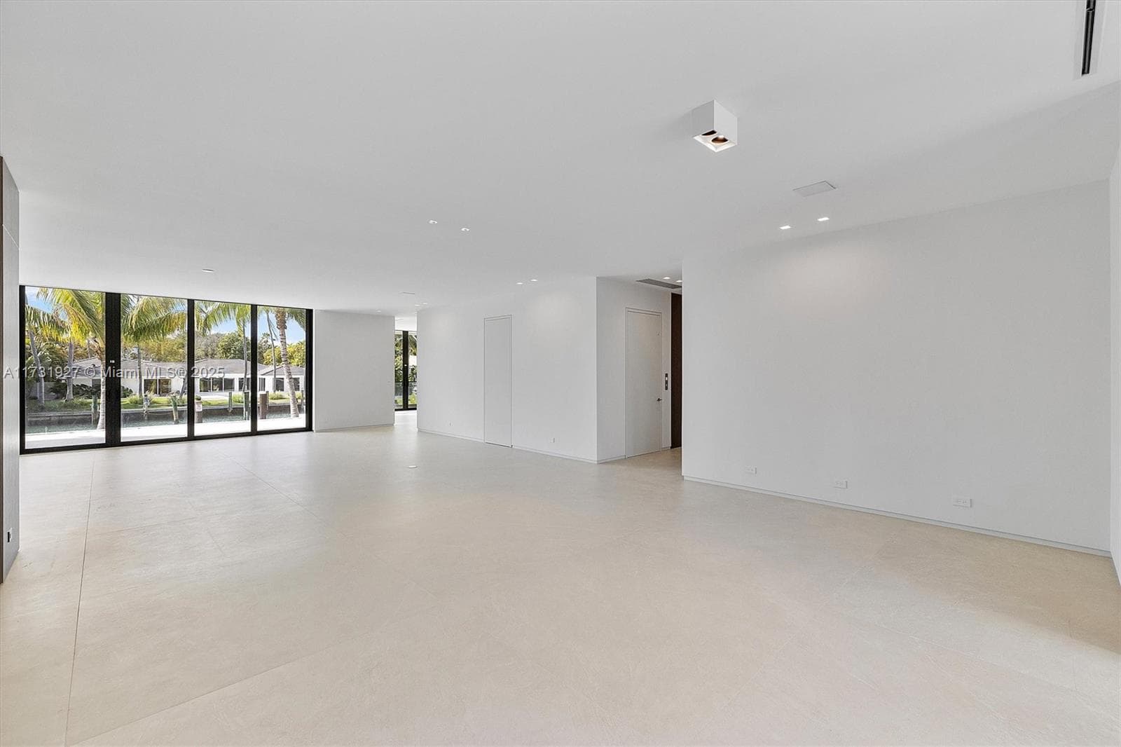 960 Mariner Dr, Key Biscayne FL 33149 — 17