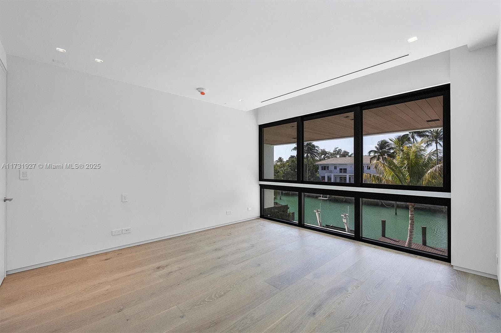 960 Mariner Dr, Key Biscayne FL 33149 — 37