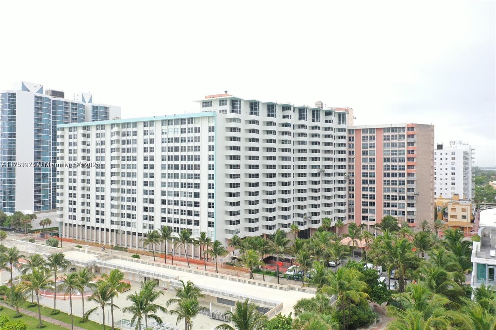 2899 Collins Ave # 548, Miami Beach FL 33140 — 3