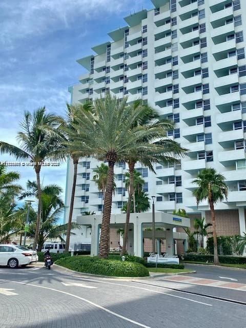 2899 Collins Ave # 548, Miami Beach FL 33140 — 21