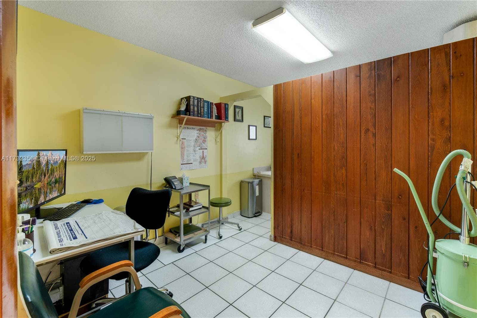 9950 SW 40th St, Miami FL 33165 — 16