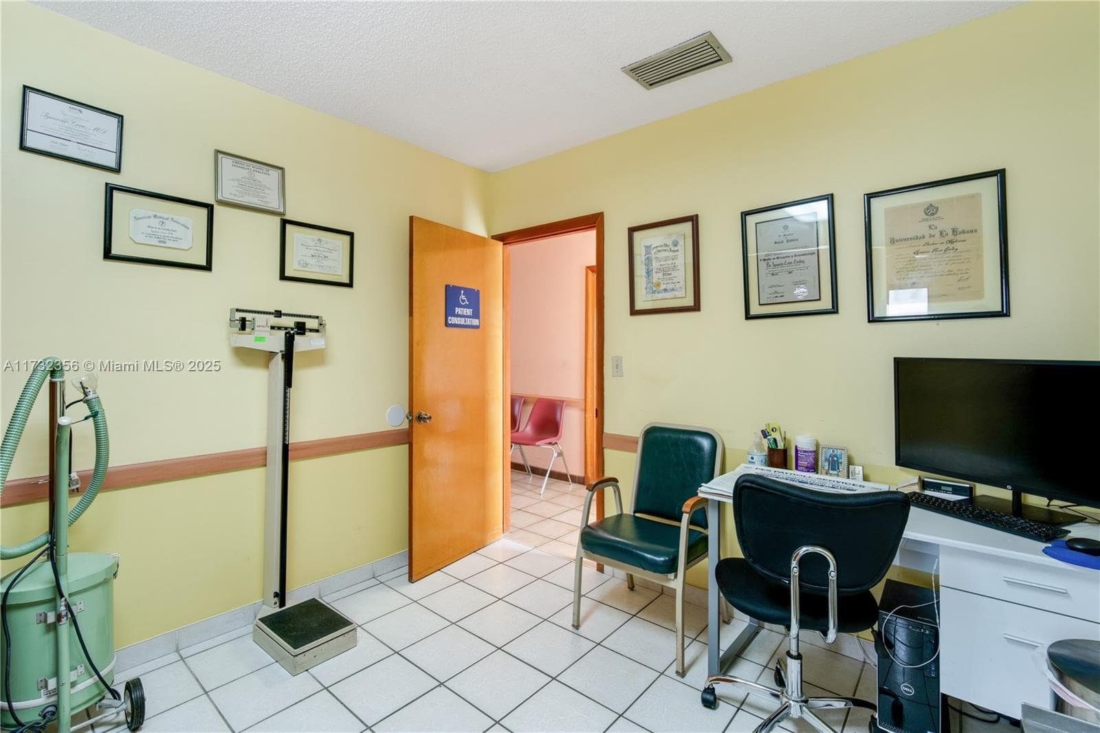 9950 SW 40th St, Miami FL 33165 — 15