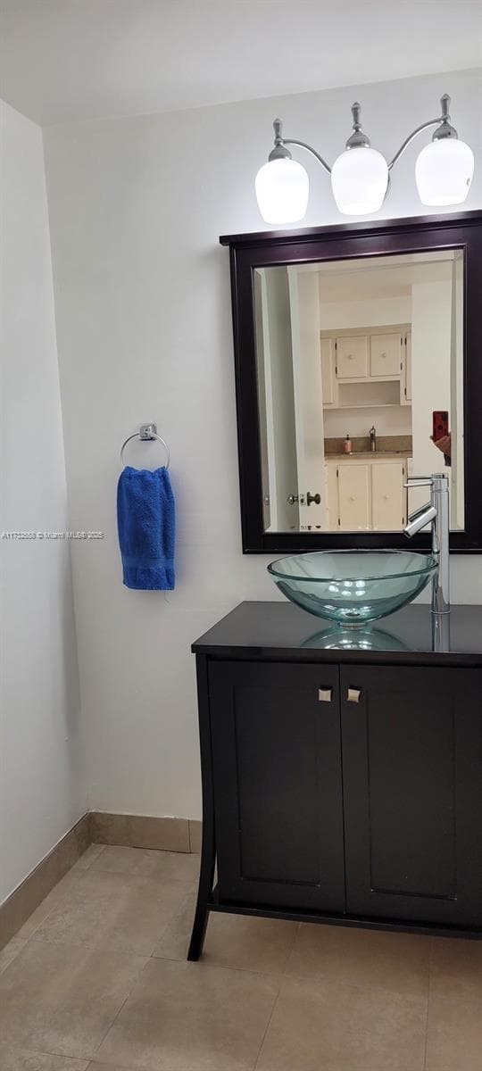 18031 Biscayne Blvd, Aventura FL 33160 — 9