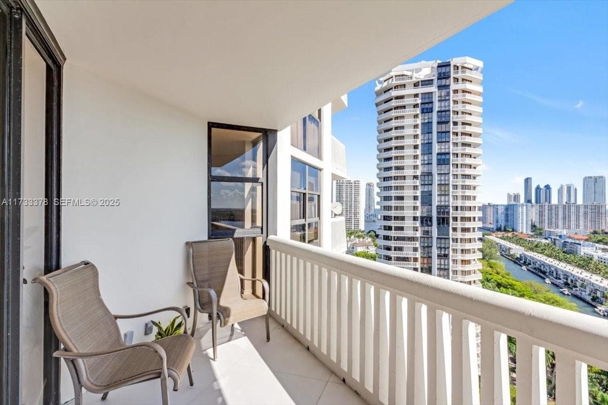 1000 Island Blvd # 2003, Aventura FL 33160 — 23