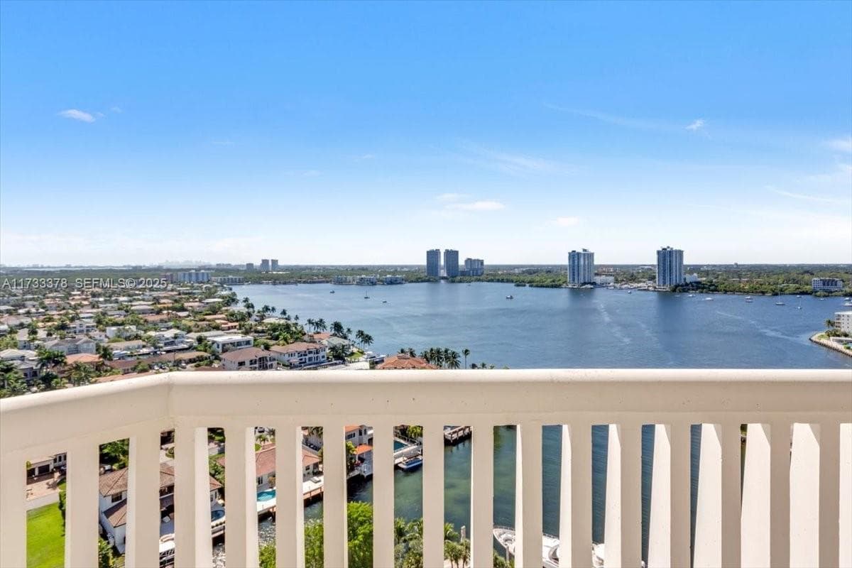 1000 Island Blvd # 2003, Aventura FL 33160 — 2