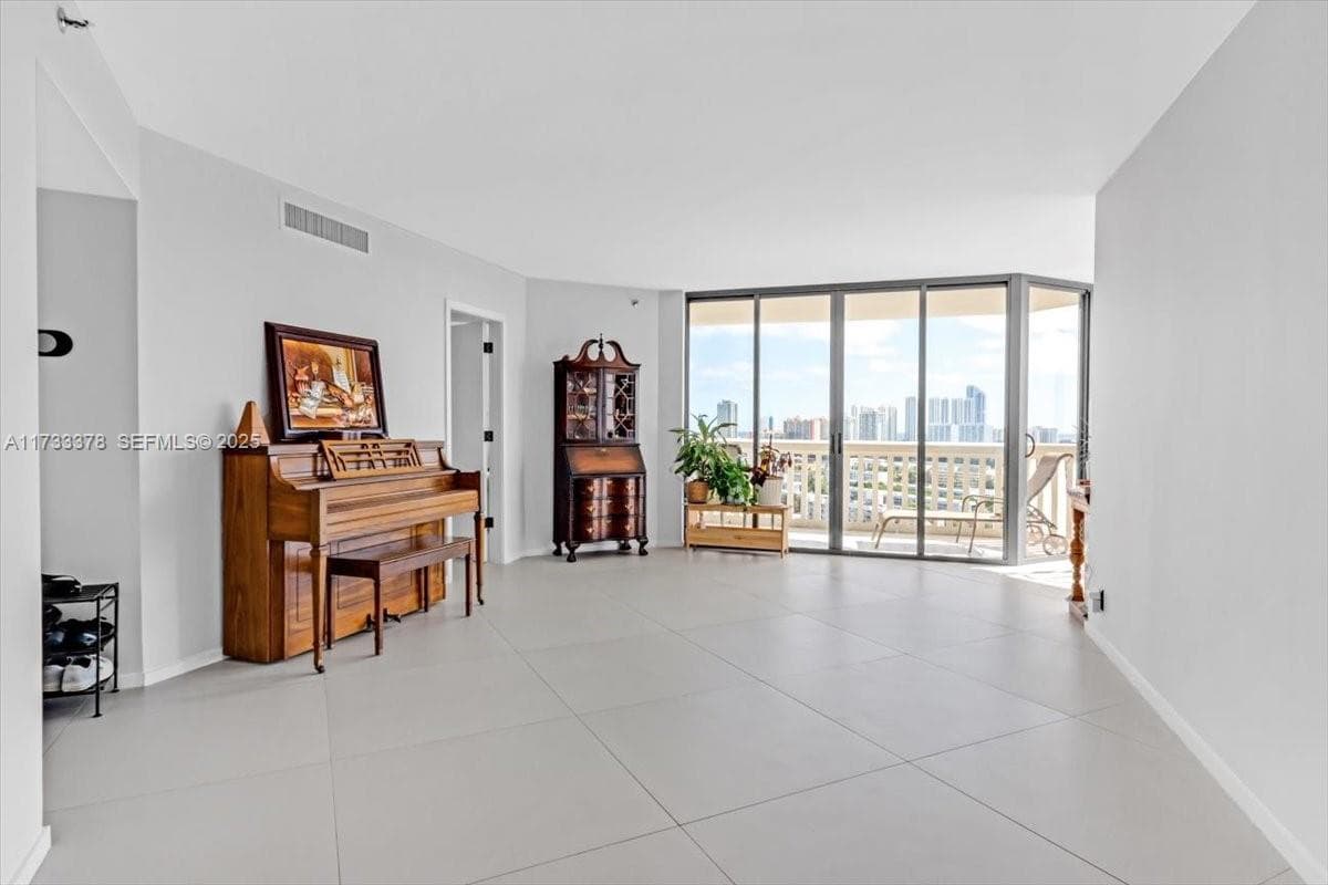 1000 Island Blvd # 2003, Aventura FL 33160 — 6