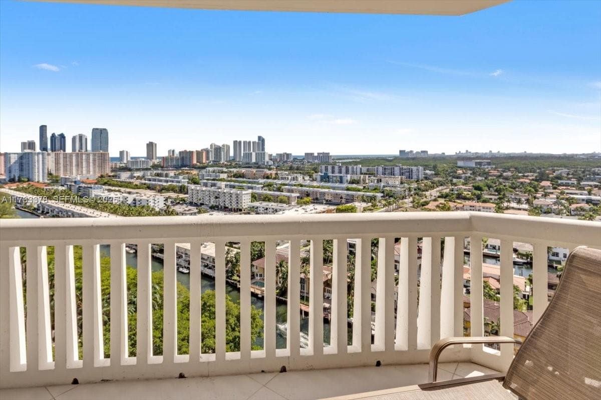 1000 Island Blvd # 2003, Aventura FL 33160 — 3