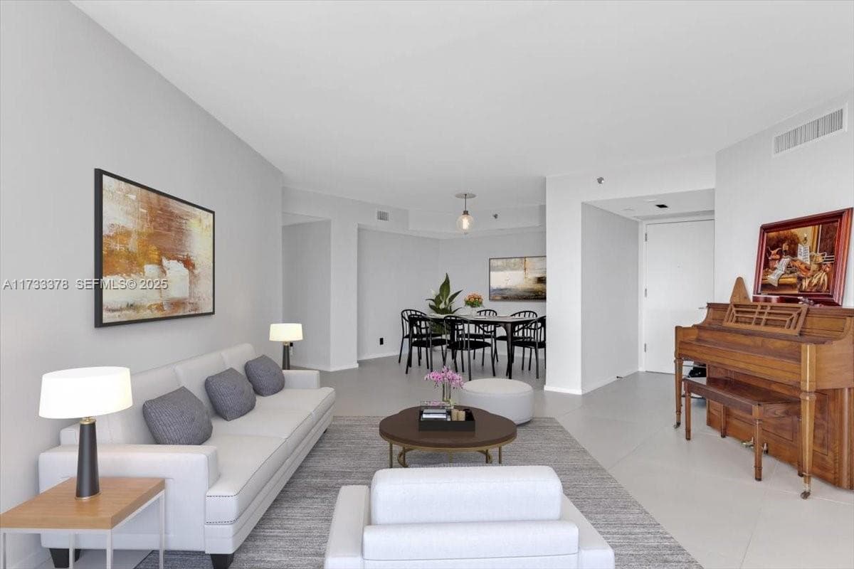 1000 Island Blvd # 2003, Aventura FL 33160 — 9