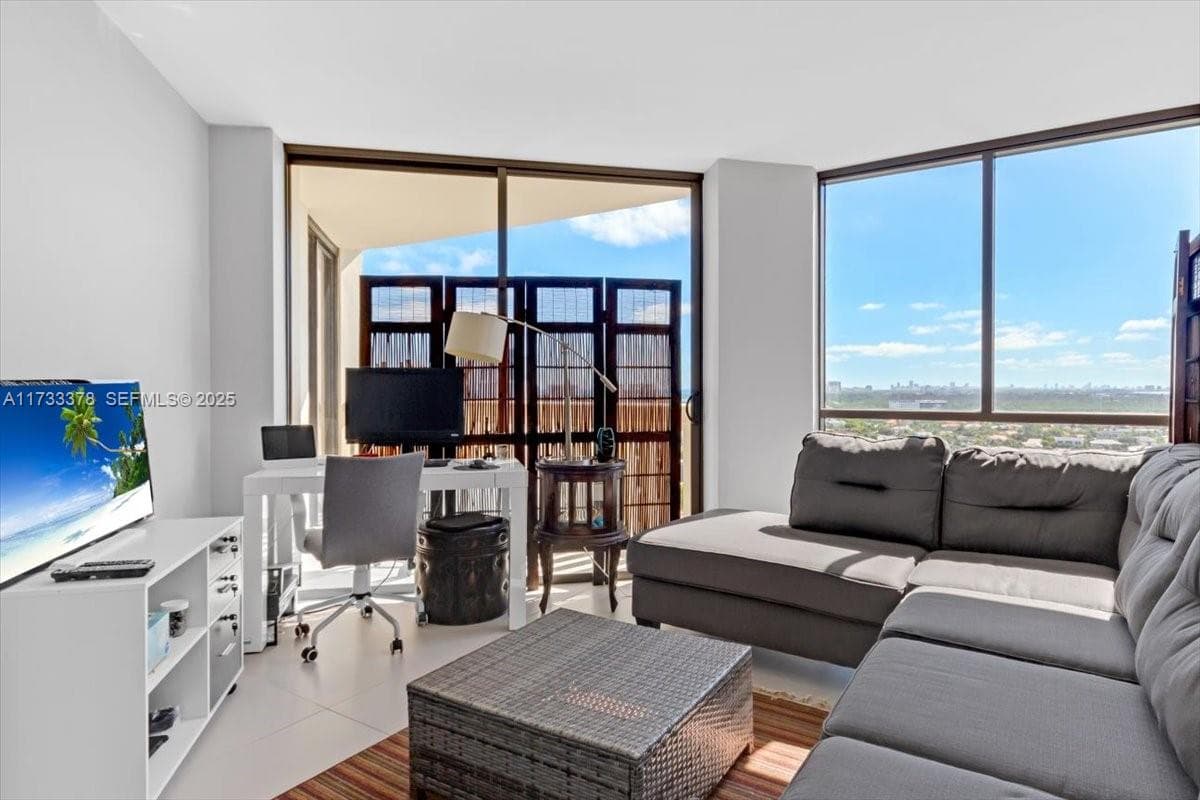 1000 Island Blvd # 2003, Aventura FL 33160 — 29