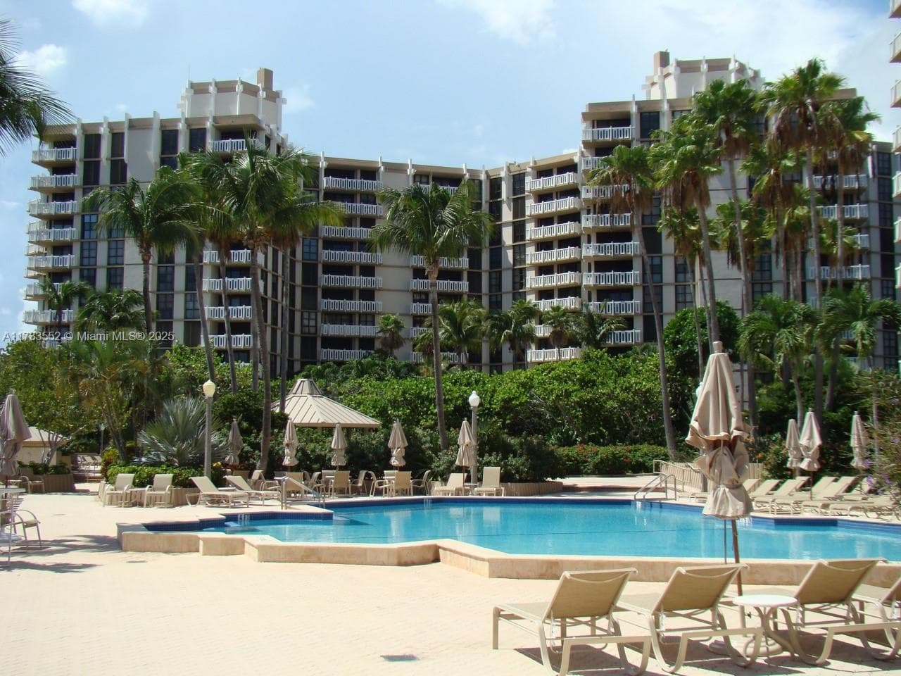 1121 Crandon Blvd # E904, Key Biscayne FL 33149 — 2
