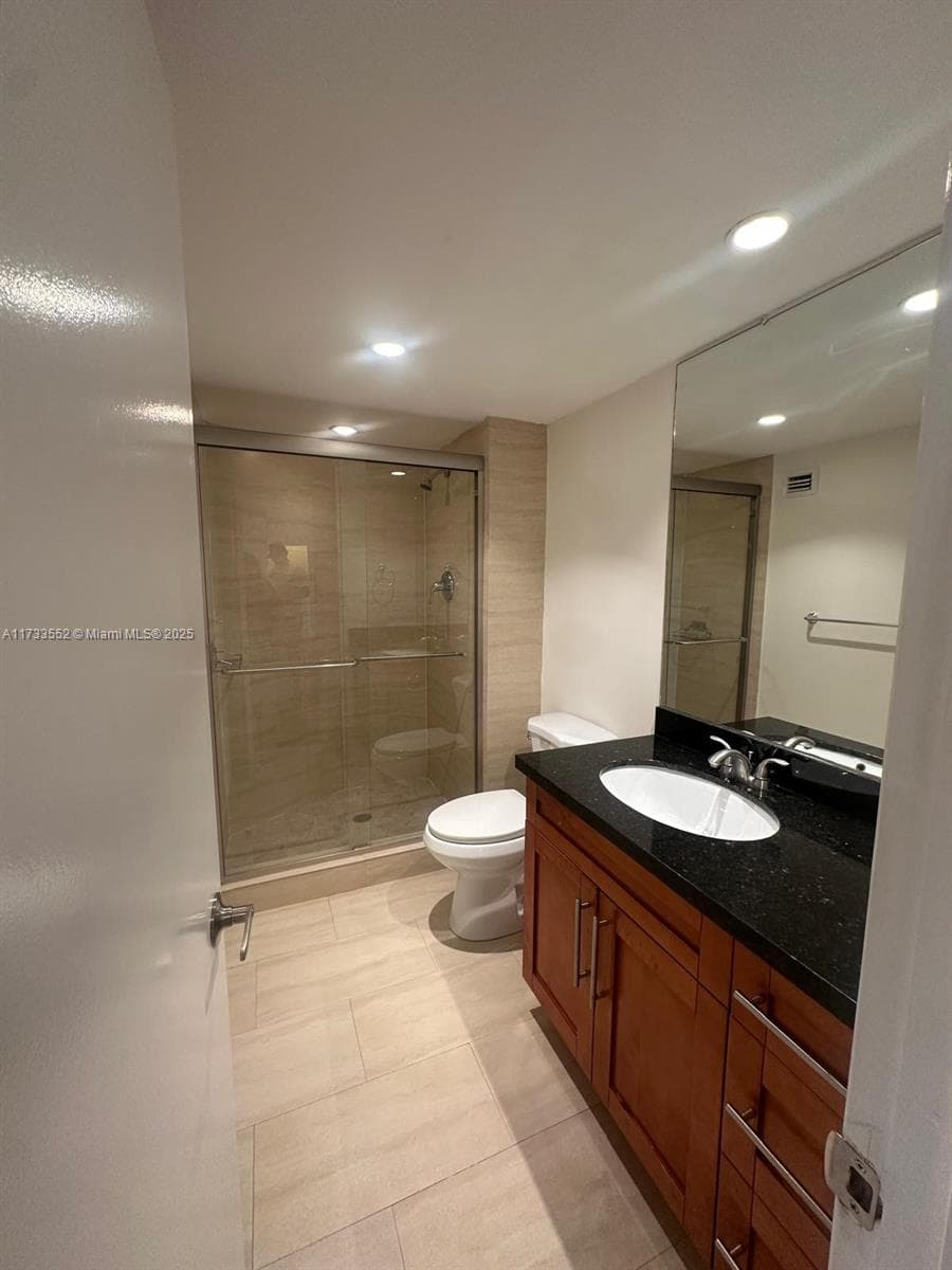 1121 Crandon Blvd # E904, Key Biscayne FL 33149 — 17