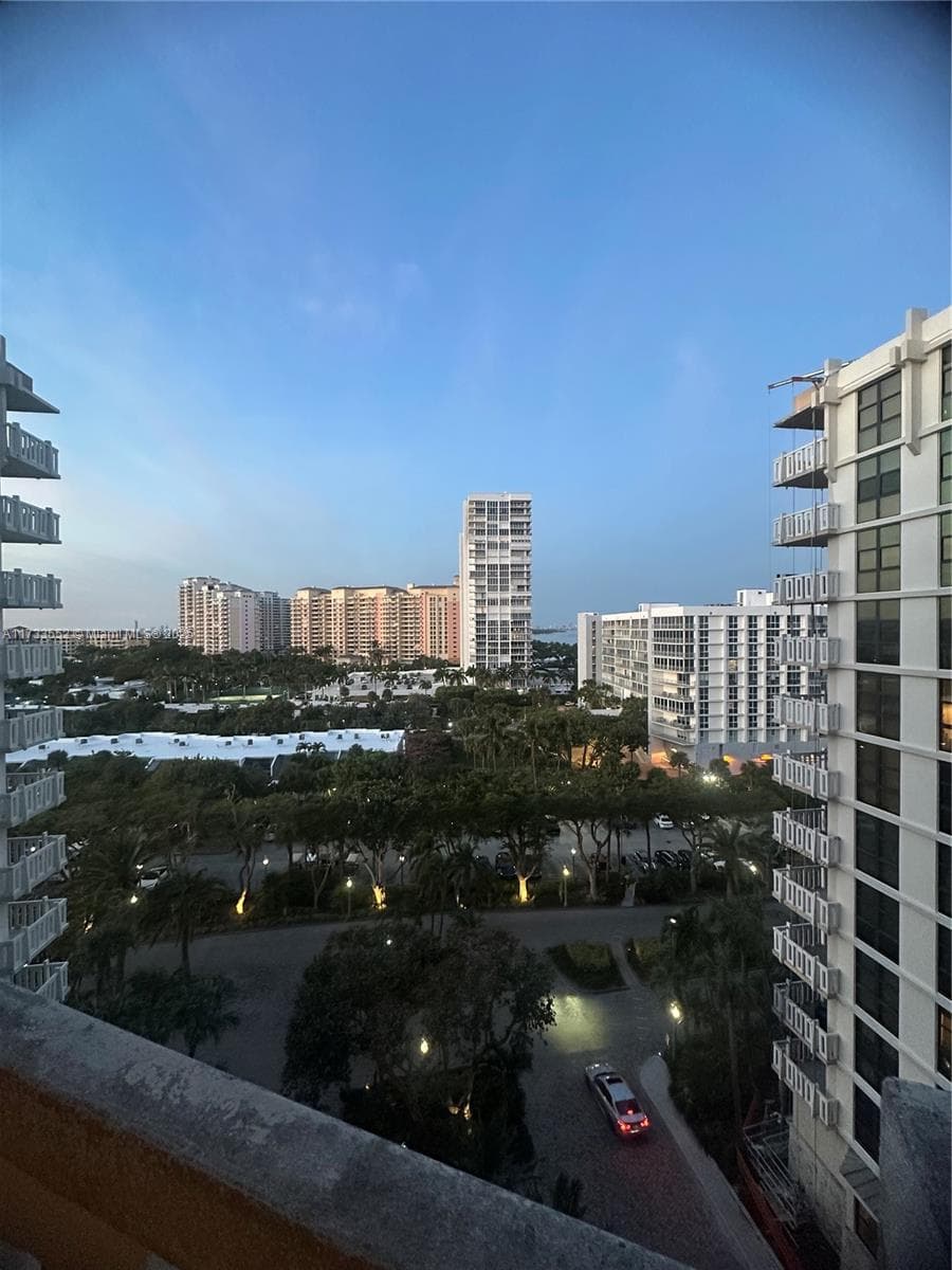 1121 Crandon Blvd # E904, Key Biscayne FL 33149 — 7