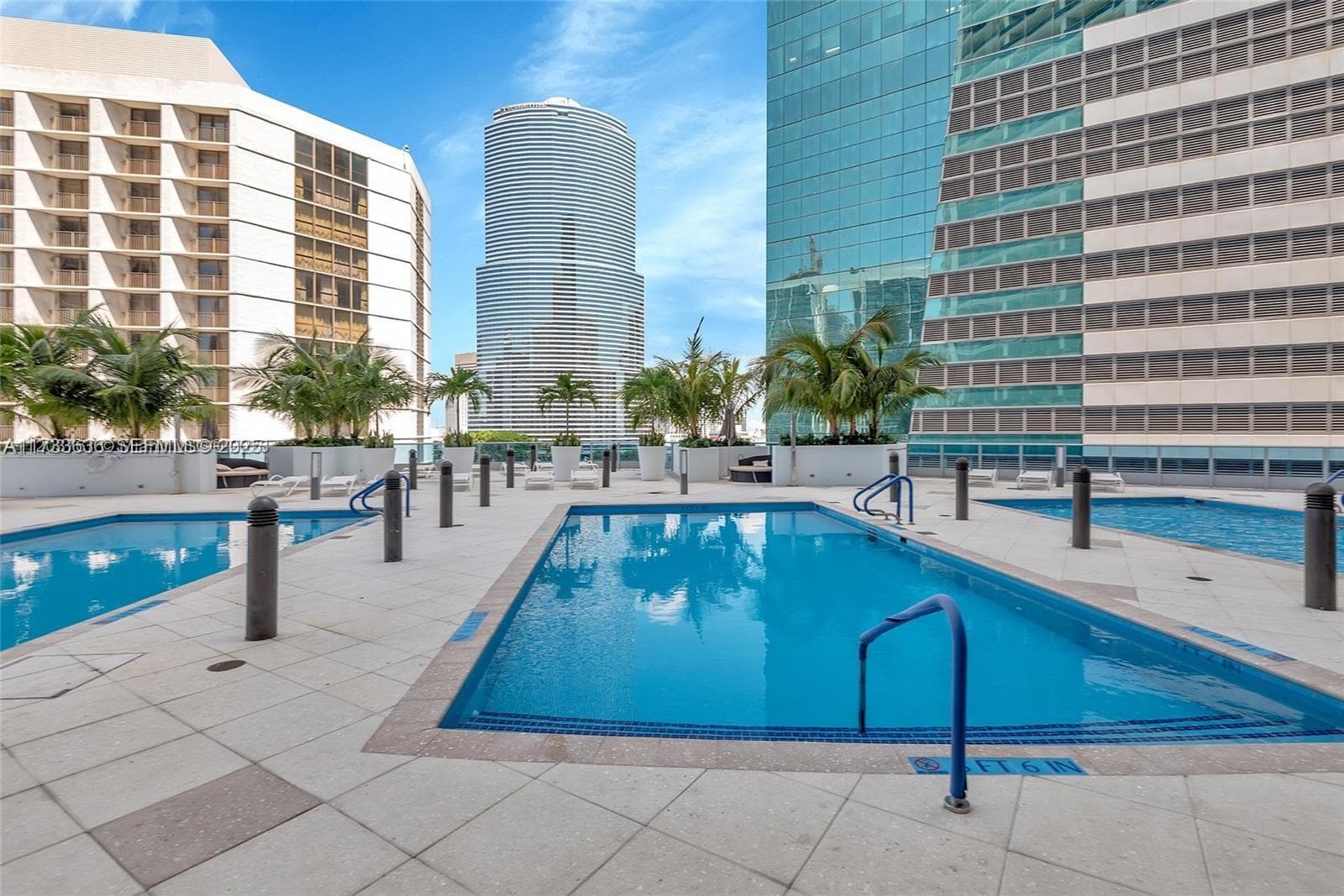 200 Biscayne Boulevard Way # 4912, Miami FL 33131 — 18
