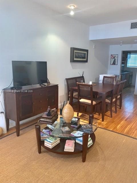 1330 Drexel Ave # 205, Miami Beach FL 33139 — 1