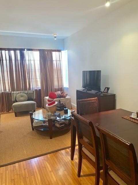1330 Drexel Ave # 205, Miami Beach FL 33139 — 11