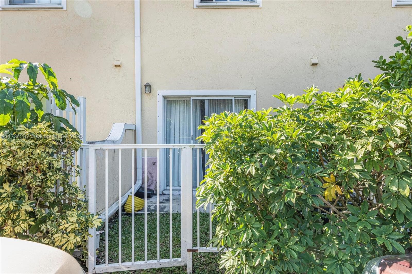 2196 NE 167th St # 114, North Miami Beach FL 33162 — 28