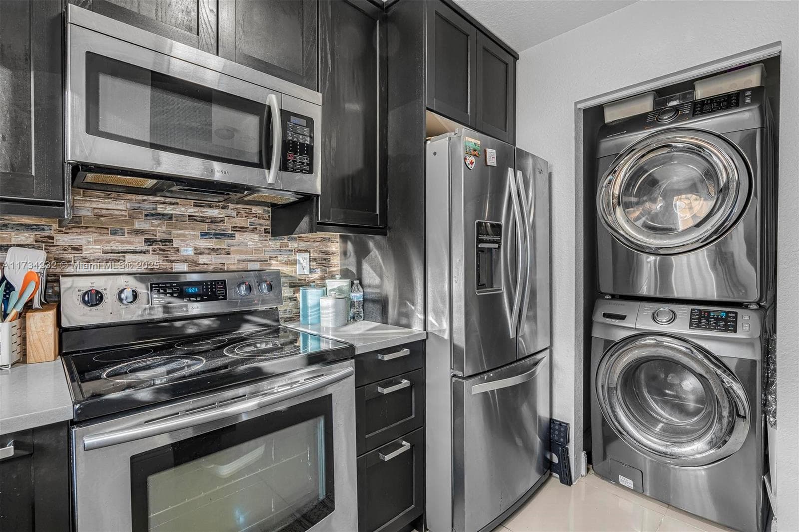 2196 NE 167th St # 114, North Miami Beach FL 33162 — 5