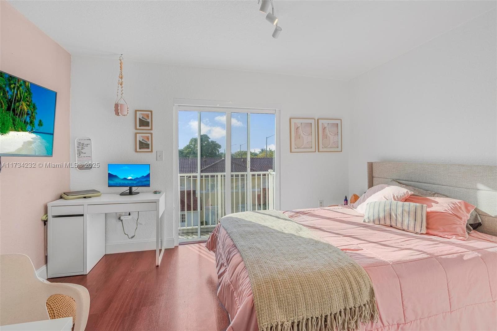 2196 NE 167th St # 114, North Miami Beach FL 33162 — 10