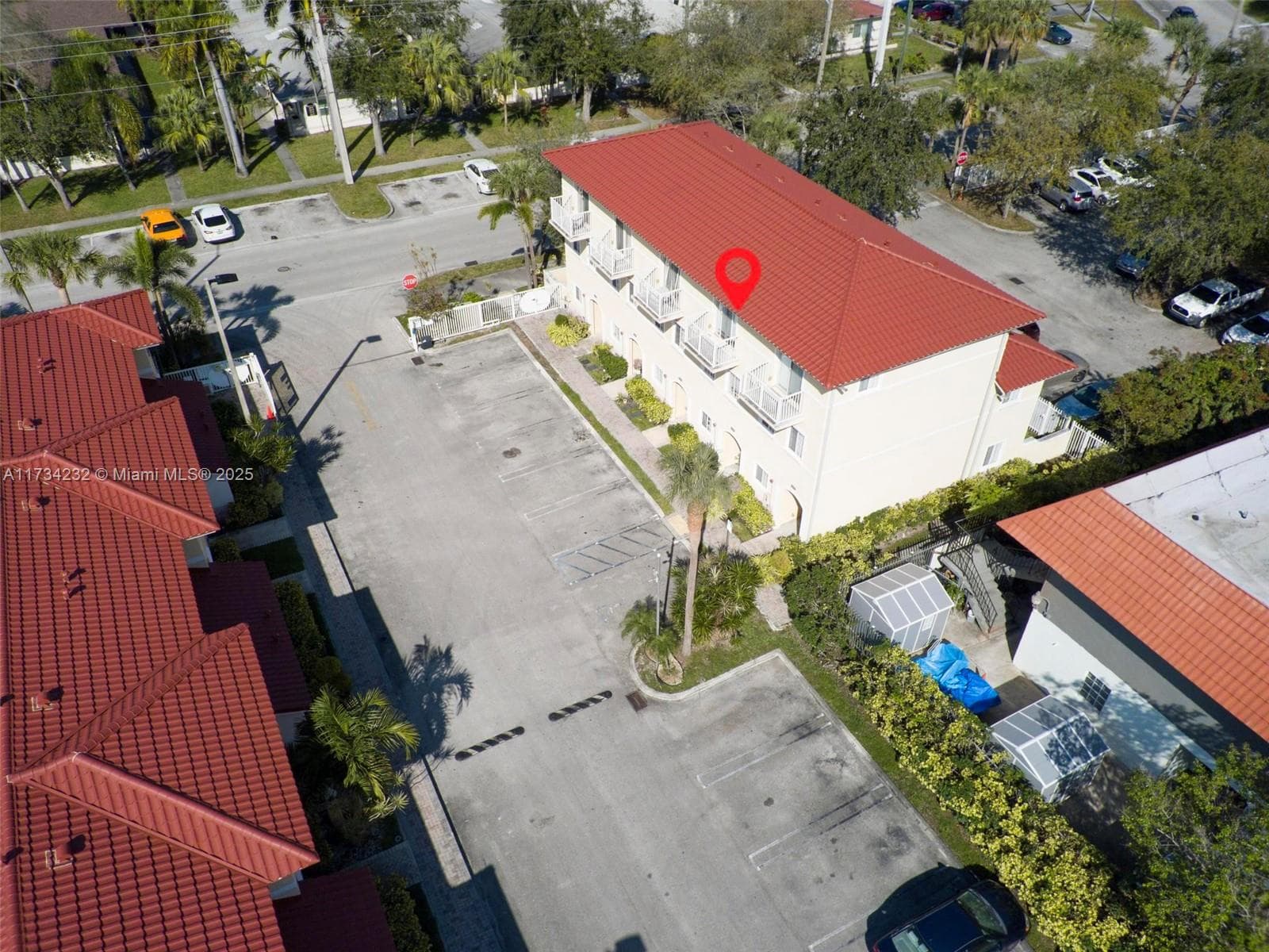 2196 NE 167th St # 114, North Miami Beach FL 33162 — 35