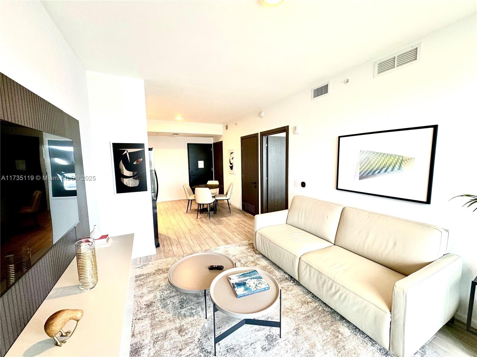 398 NE 5th St # 1510, Miami FL 33132 — 26