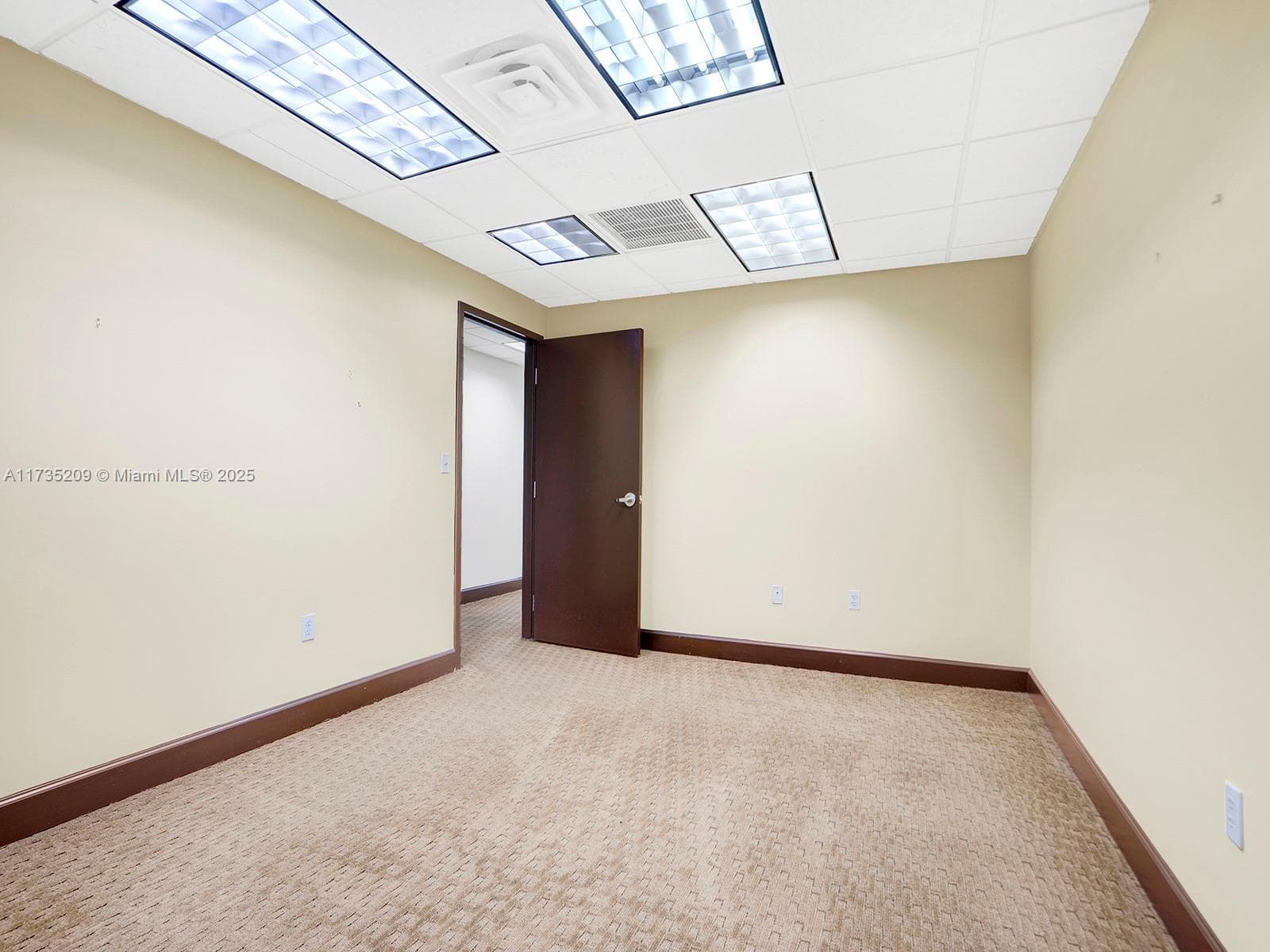 4070 Laguna St, Coral Gables FL 33146 — 17